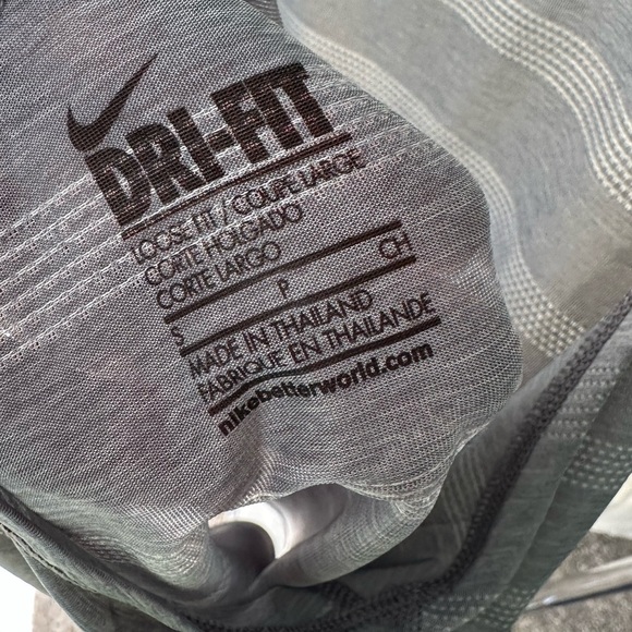 Nike Tank Top - Picture 4 of 6